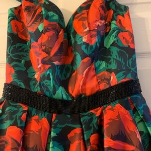 SHERRI HILL short evening dress...sz4